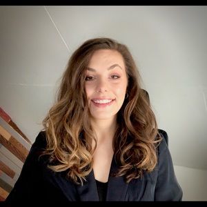 Meet your Posher, Leah